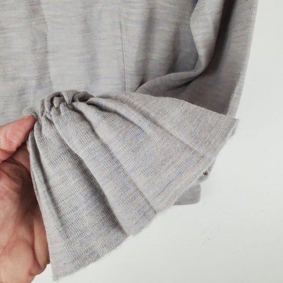 Club Monaco Fitted Wool Sweatshirt Medium‎ Cropped Bell Sleeve Spacedye gray - Picture 6 of 8